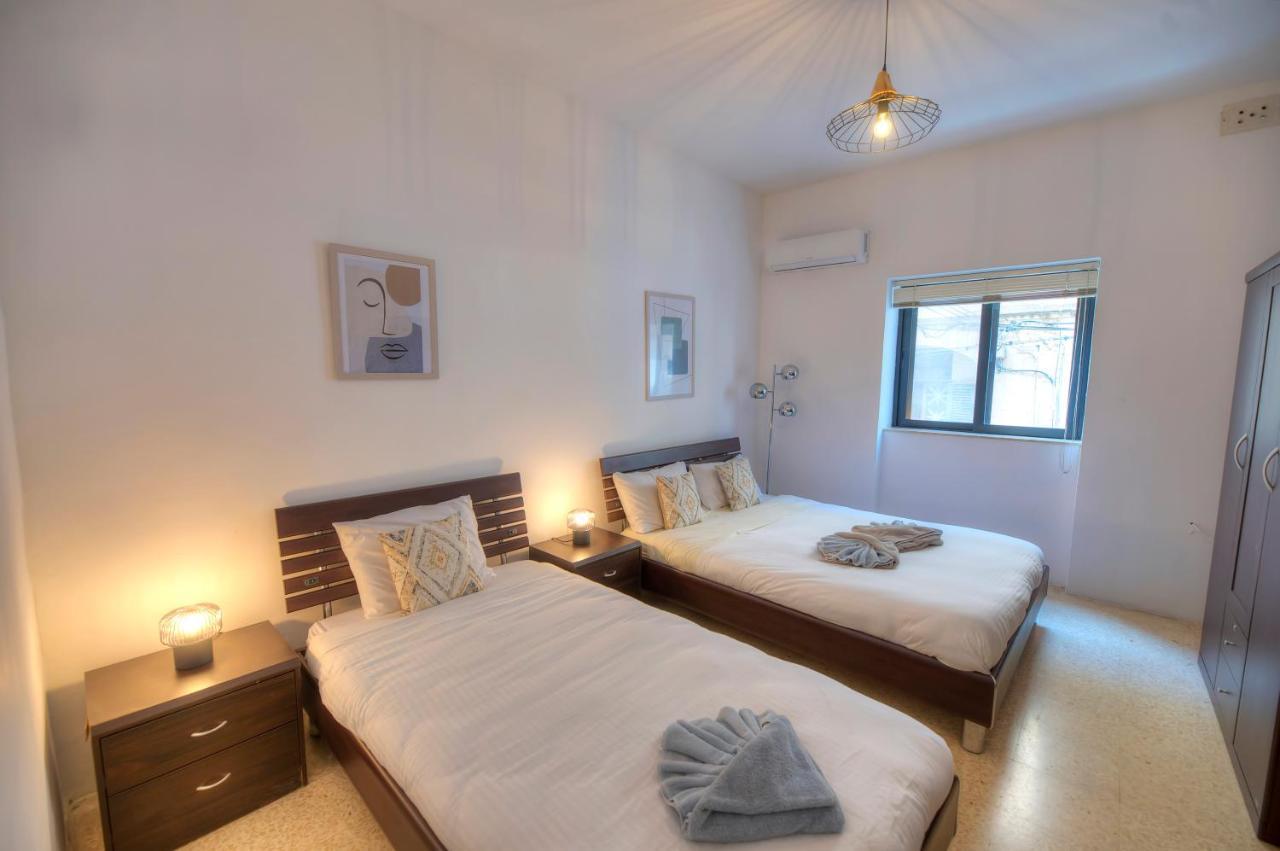 Enormous 3Bedrooms Seafront With Balcony Pdeh1-1 Sliema Exteriér fotografie