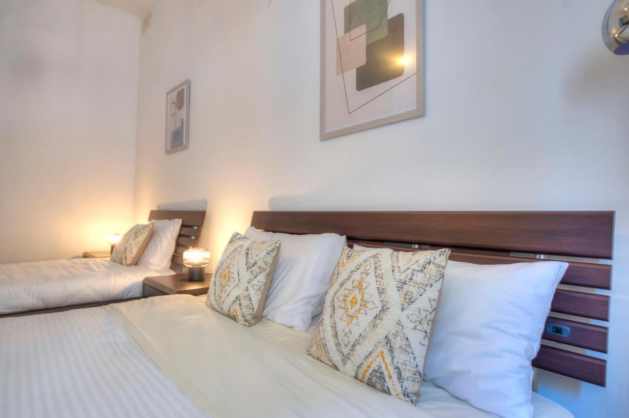 Enormous 3Bedrooms Seafront With Balcony Pdeh1-1 Sliema Exteriér fotografie